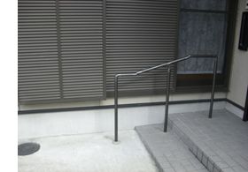 �萠�H����̗l�q